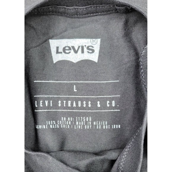 Levis T Shirt Large Size Black Color / Short Sleeve / Graphic Tee/ NWT - Picture 4 of 4